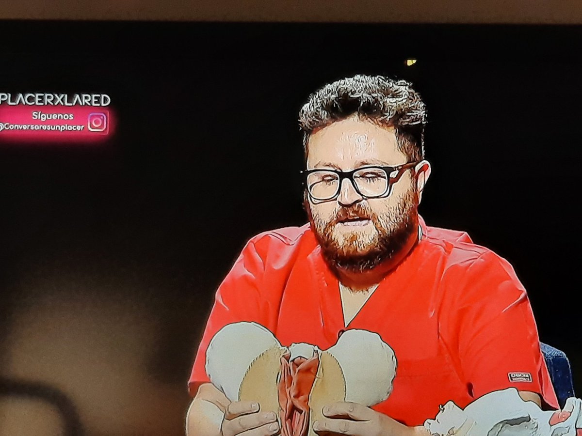 CAReyesG's tweet photo. AHORA @EduardoSotoFer habla de sexualidad en #PLACERXLARED junto a @japijane @LaRedTV https://t.co/EtsTCTL4L6