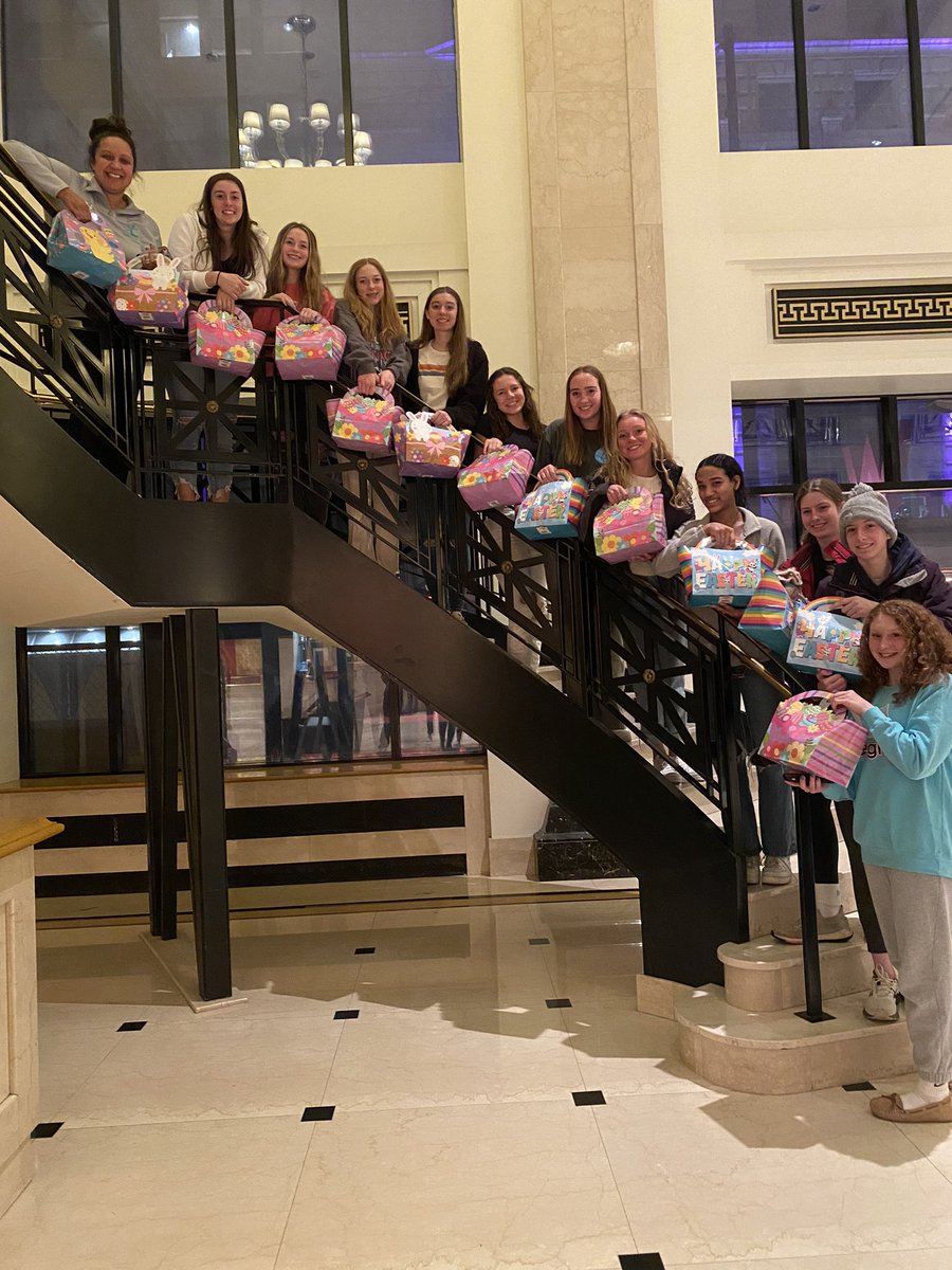 The Mustangs take Chicago!  We had a wonderful time at the historic Exchequer and then back to the hotel where the girls got a visit from the Easter bunny! Go Mustangs! 🏐🐎<a href="/TeamIndianaVB/">Team Indiana VB Club</a>
