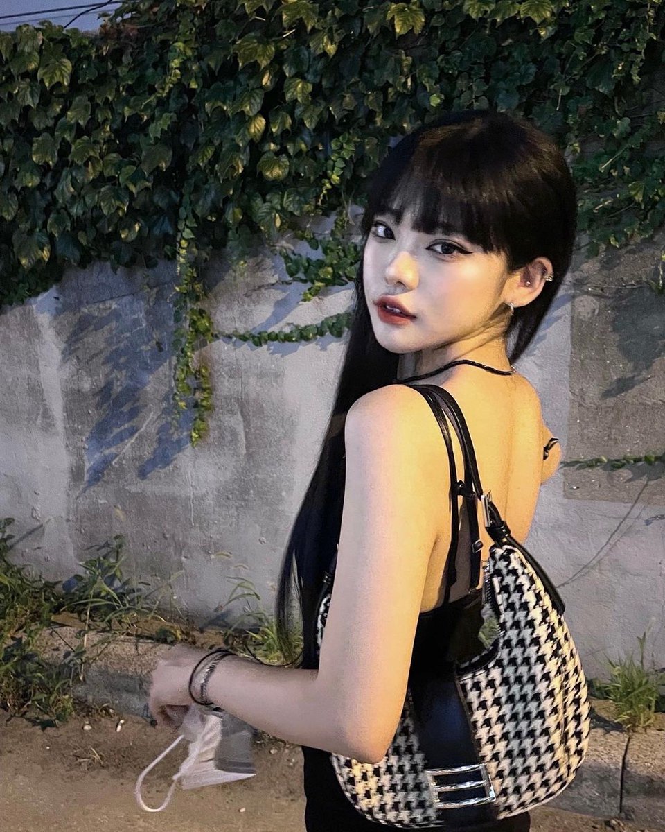 ready for our date 🥰