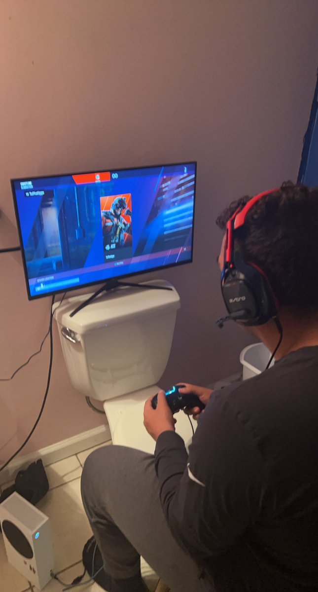 Cam 👑 tweet media