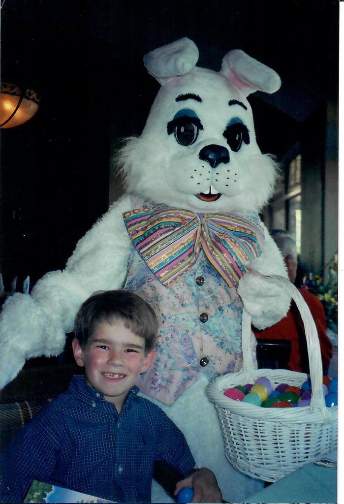 cindypaur's tweet photo. Happy Easter! Hope you see the Easter Bunny. Ben from many years ago. https://t.co/cKtkdjS7DP