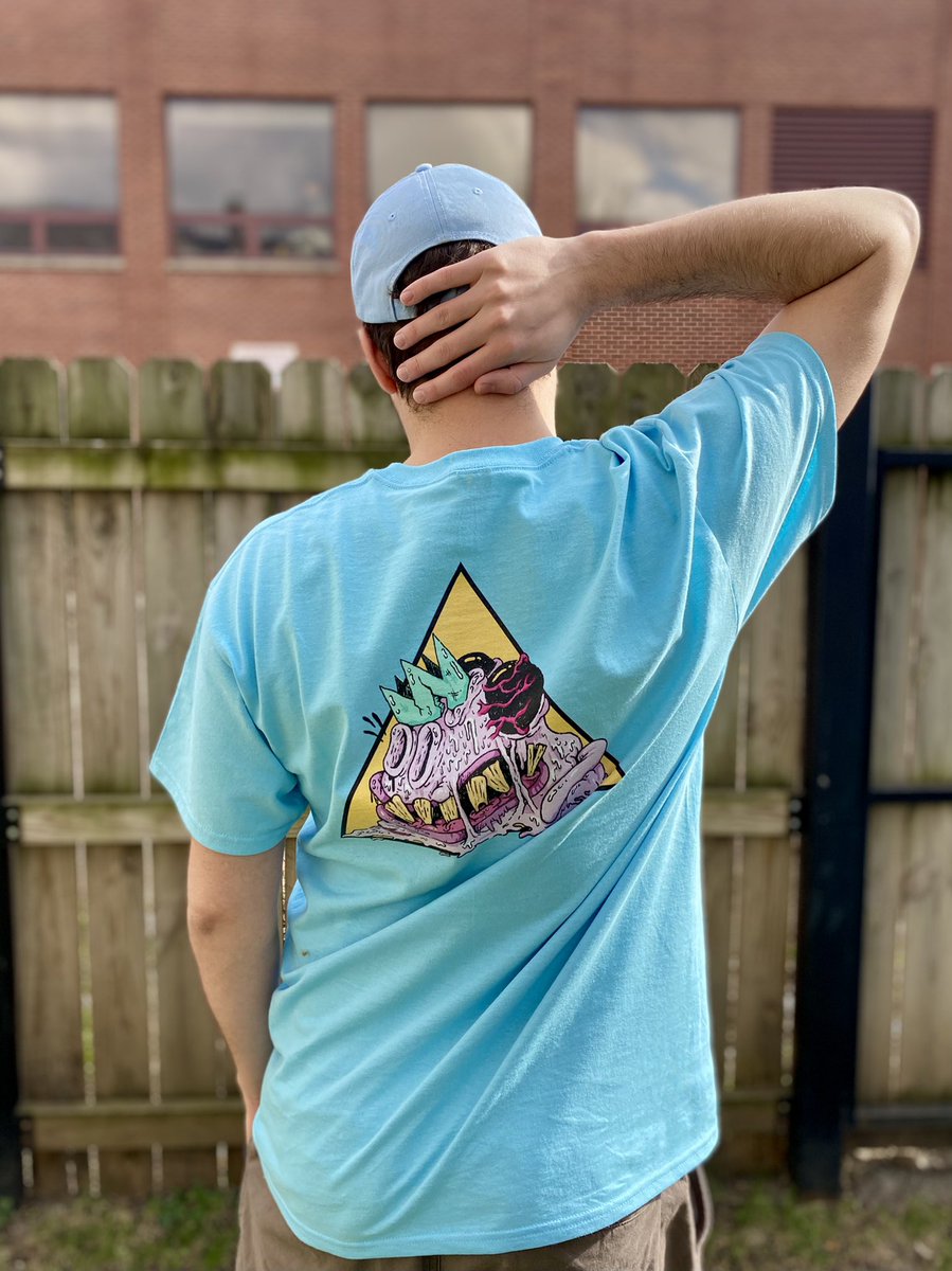 BobbyBurm's tweet photo. y’all need to snag this Samwitch merch I SWEAR #samwitch https://t.co/CYKVidgtWa