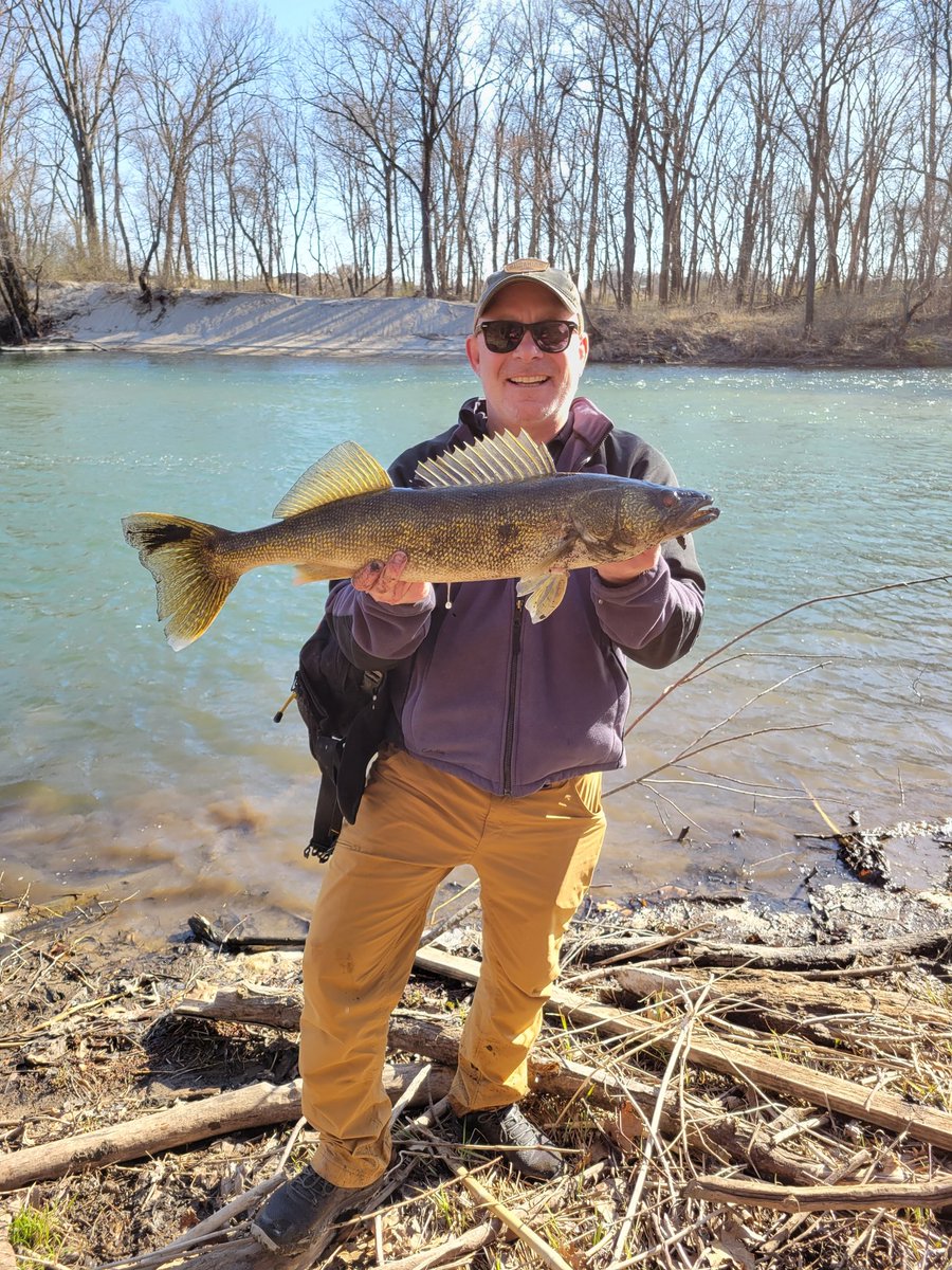 patphillips40's tweet photo. First walleye of 2022. #fishiowa #northeastiowa #dandy https://t.co/fNtxStTWlK