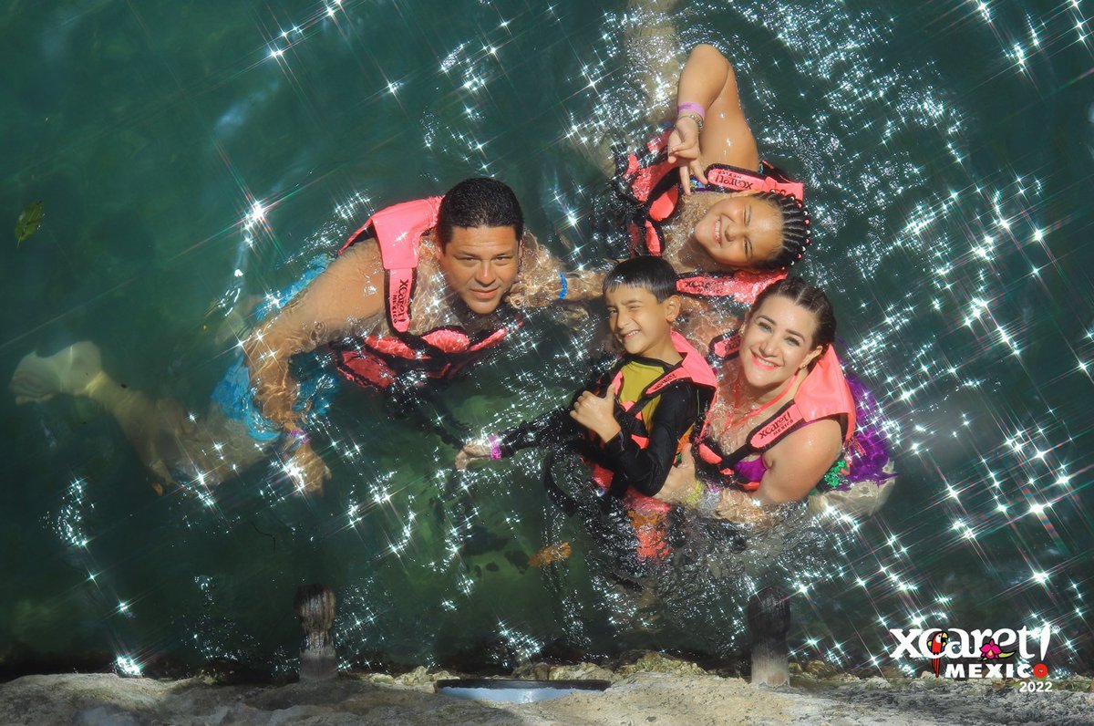 adrianaguillenh's tweet photo. La vida es un ratito. Aprovechemos.✨✨
#Xcaret
#RioSubterraneo
#DiversionAlMaximo
#FamilyTime♥️ https://t.co/TeDWXyvdRt