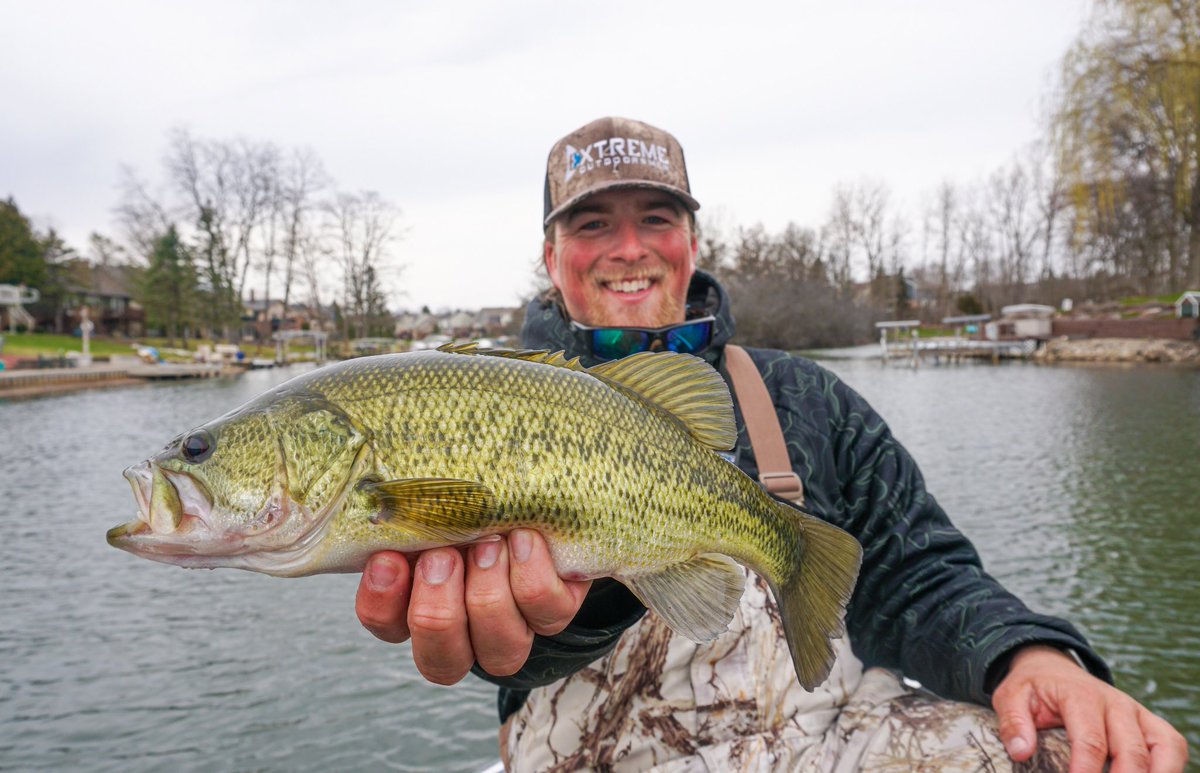 Extreme.Outdoorsmen tweet media