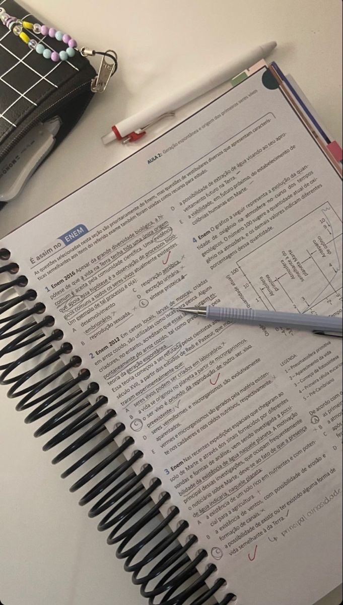 wtstudying's tweet image. nova no #studytwt !! &amp;lt;3

— clara, 13 anos
— ela/dela, istp 
— oitavo ano 
— ingles intermediário e péssimo espanhol

🧠 livros, músicas, esportes (vôlei e futebol)

 → Criei esta conta para comentar sobre meus estudos e possivelmente entrar em um squad sobre isso

↺/♡ = moots!