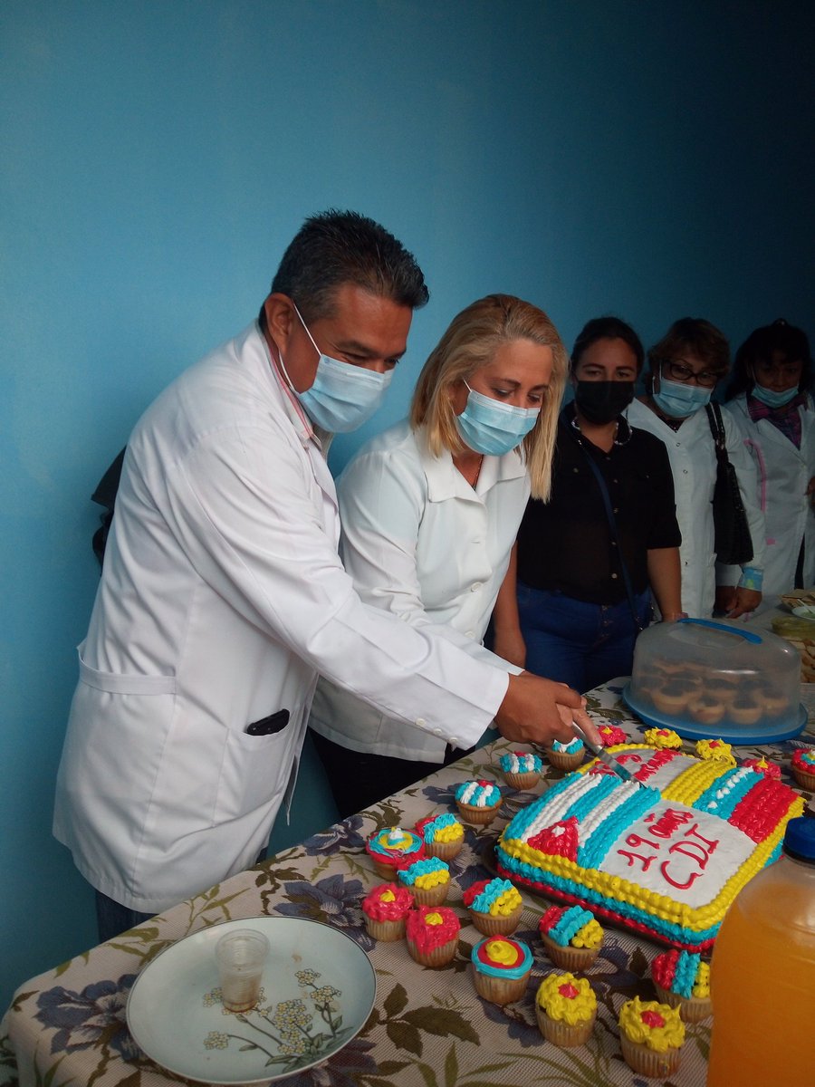CdiEscuque's tweet photo. Cuba y Venezuela unidos para garantizar una atención de excelencia al hermano pueblo venezolano
@cubacooperaveTR 
@cubacooperaven 
#19AniversarioBarrioAdentro 
#SomosCuba https://t.co/0ndOU8YcAR