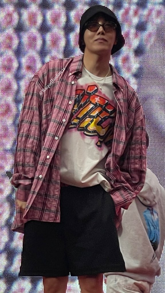 Raquel ✨Jungkook waved at me🪭 tweet media