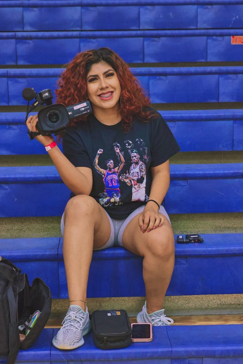 alexizvictoriaa's tweet photo. I guess you can say I’m in love 🎥
#FresnoStateFocus #FocusOnSports #MCJ199 https://t.co/5O8kceE1N6