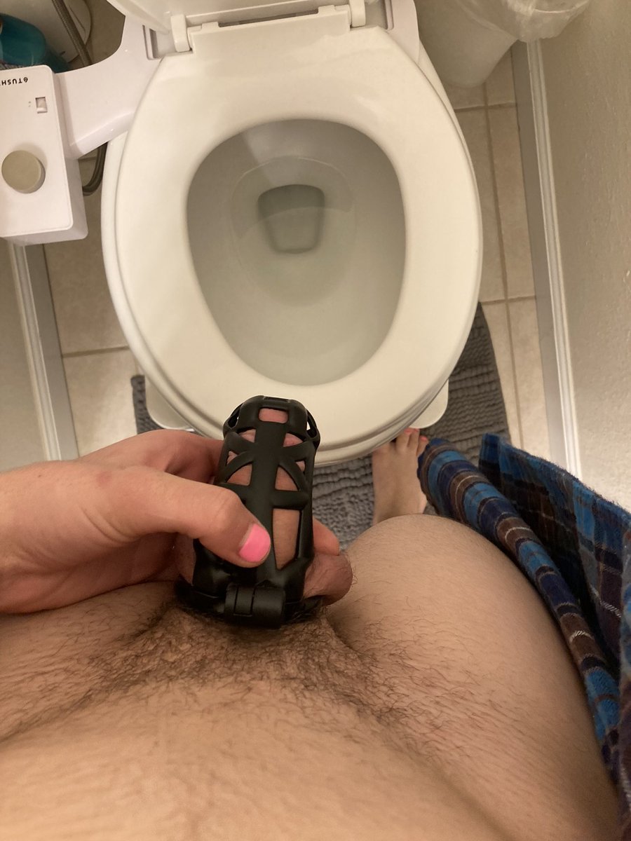 cagednicky12's tweet photo. Poor fag https://t.co/HLOqbZOF5v