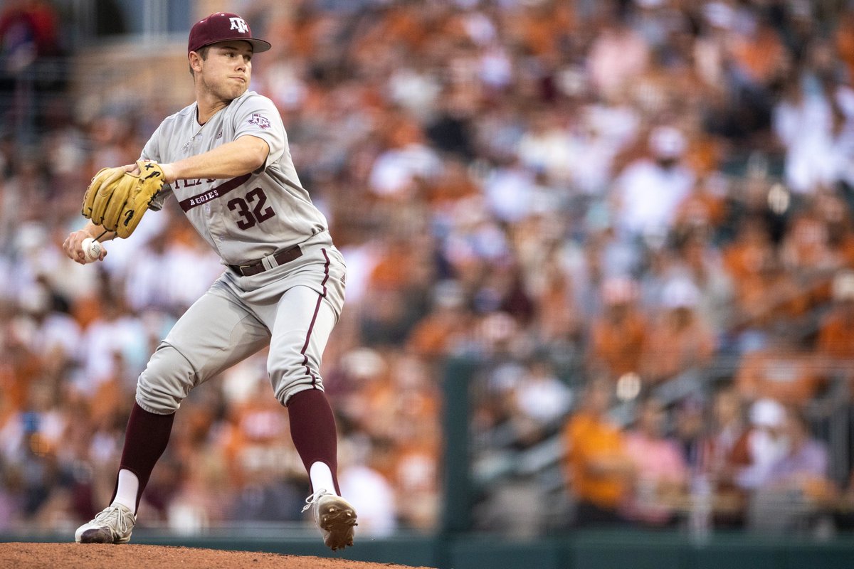 AggieBaseball's tweet photo. rude. very rude. 🔥

#GigEm https://t.co/cQ4aNgbfzj