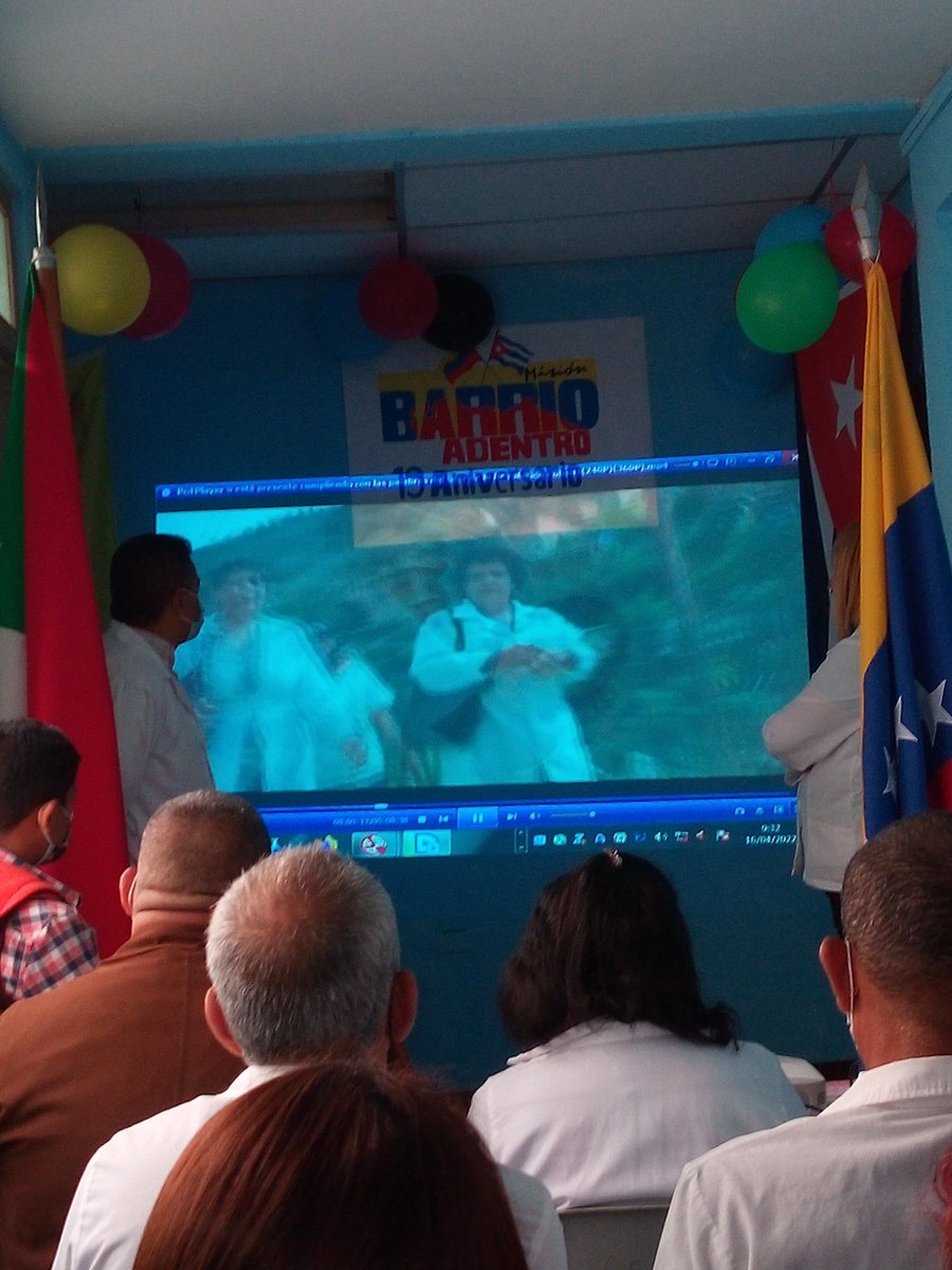 CdiEscuque's tweet photo. Matutino especial celebrando el 19 aniversario de barrio adentro
@cubacooperaveTR 
@cubacooperaven 
#19AniversarioBarrioAdentro 
#SomosCuba https://t.co/1DDaOYXr5Q