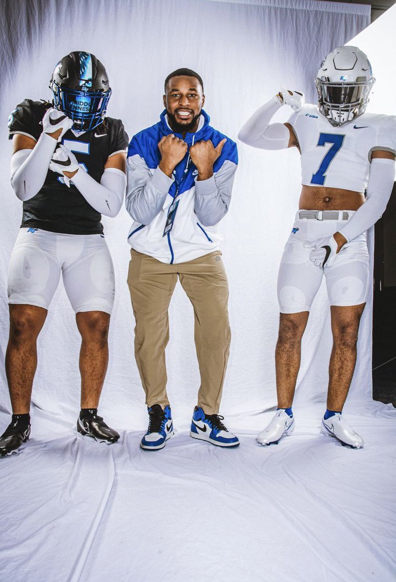 Had a great day at the Crib today💙🤍
<a href="/byard_tawfiq/">UNO</a> <a href="/KevinByard/">Kevin Byard</a> 
<a href="/MT_FB/">Middle Tennessee Football</a> <a href="/MTFB_Recruiting/">Middle Tennessee Football Recruiting</a>
