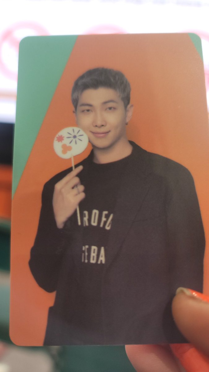 M3ika666's tweet photo. WTT for Jungkook photocard at liveplay #btsliveplay #BTS_PTD_ON_STAGE_LAS_VEGAS #btsphotocard #BTSARMY #NAMJOON #JUNGKOOK https://t.co/eXjrR2rsLB