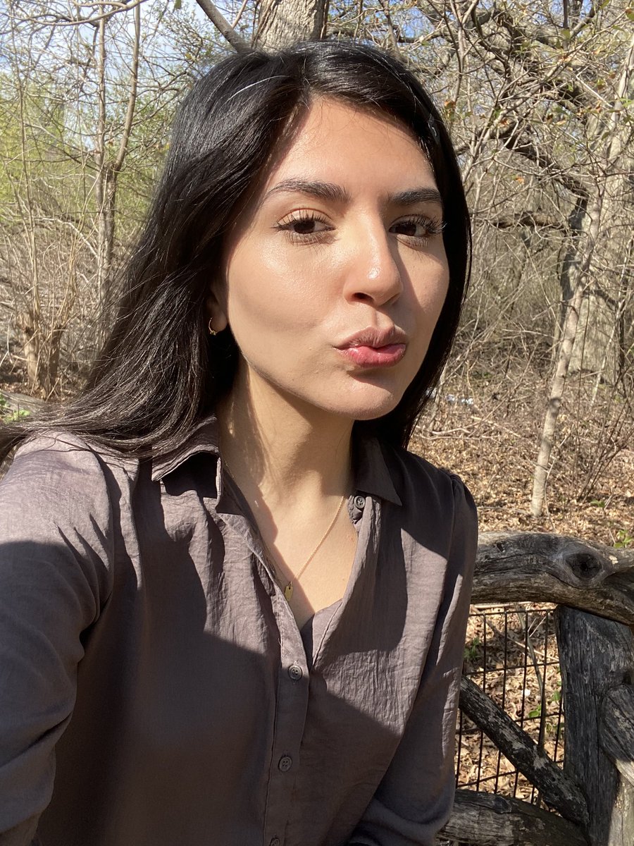 vpaintaed's tweet photo. What if I posted under #selcaforchan #SelcasForChan #selfiesforchan everyday until he noticed me hahaha like as a joke hahaha wouldn’t that be funny hahahahahaha https://t.co/xHjaiWX4r2