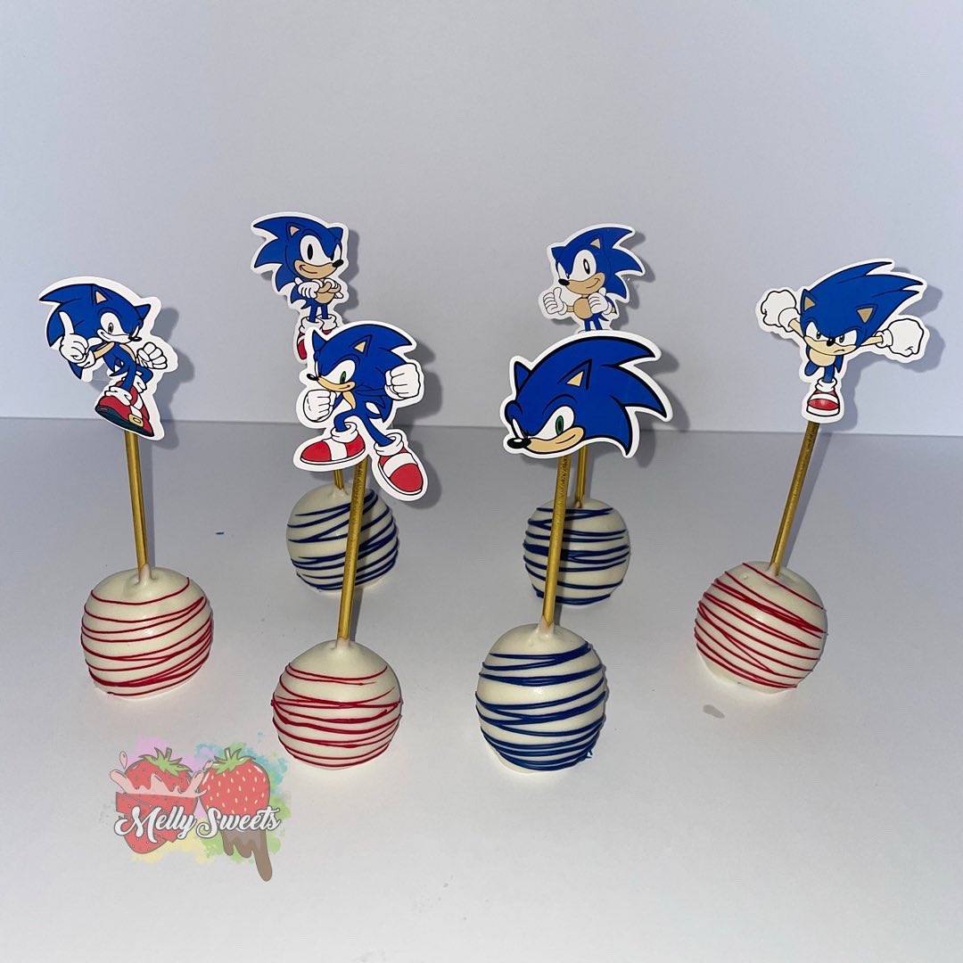 melly4sweets's tweet photo. Sonic Theme Birthday Treats 🦔🌴❤️🤍💙
#MellySweets #birthdaytreats #sonictreats #sonicthehedgehog  #sonicbirthday #cheesecakeshooters #chocolatecoveredricekrispietreats #cakepops #chocolatecoveredoreos https://t.co/HME6eqonRb