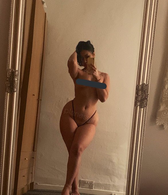 love when bitches call me fat as if it&rsquo;s an insult. 🤧 you wish you were built like me sweetheart lmaoooo<a href="/tag/natural"class="tags"><span>#natural</span></a><a href="/tag/curvy"class="tags"><span>#curvy</span></a><a href="/tag/thickthighs"class="tags"><span>#thickthighs</span></a><a href="/tag/womanly"class="tags"><span>#womanly</span></a>