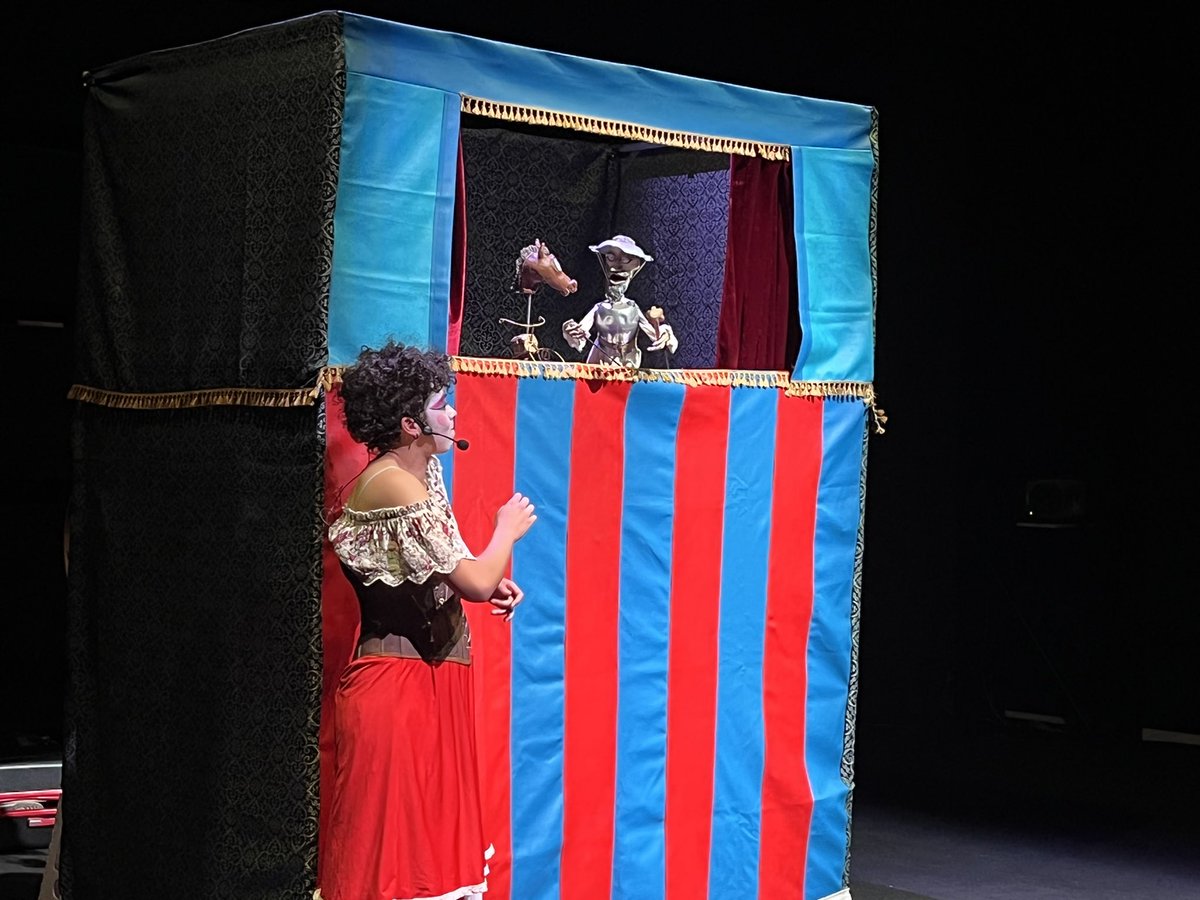 CinematecaBta's tweet photo. #TómateLaCinemateca | Con el espectáculo de títeres basado en tres capítulos del libro “El Ingenioso Hidalgo Don Quijote de la Mancha”, del escritor Miguel Cervantes Saavedra, cerramos la jornada de nuestras #VacacionesRecreativas en la #CinematecaDeBogotá 🏬 ✍️🧔🏼‍♂️. https://t.co/2KUZtZhrS0