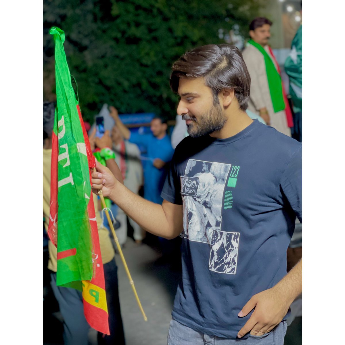 ahmed_umer62's tweet photo. Kon kon faisalabad se ha?💕 https://t.co/l2W6Bj0Yla