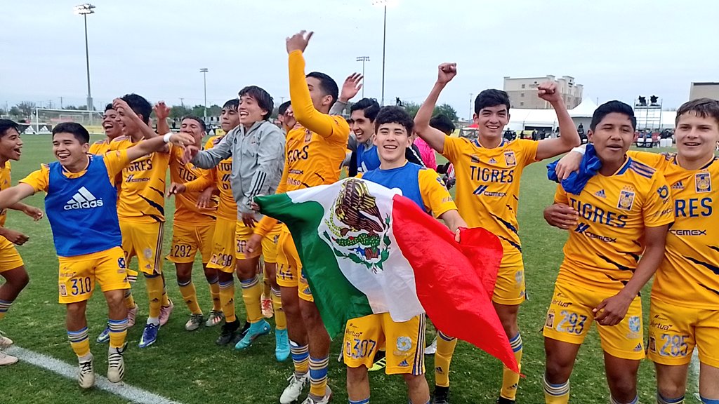 ClubTigresFB's tweet photo. #U17 ¡Con garra! Dale @TigresOficial, representa a México 🇲🇽 en la Gran Final de Copa Adidas Sub 17, derrotaron 4-2 a @RiverPlate 🇦🇷 https://t.co/hshWM417qd