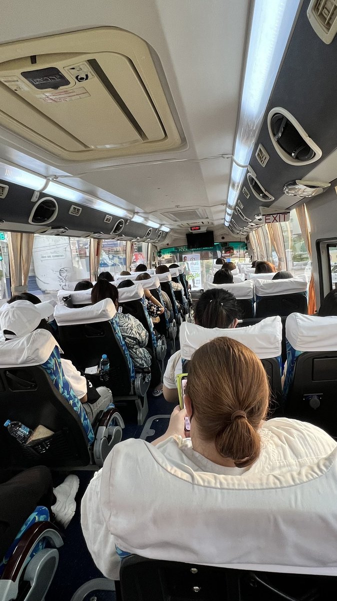 Let's Go to Rayong ❤️🚌🚌

HAPPY BDAY BossSaint
#บอสเซ้นต์ยี่ฉิบสี่ขวบแล้ว
