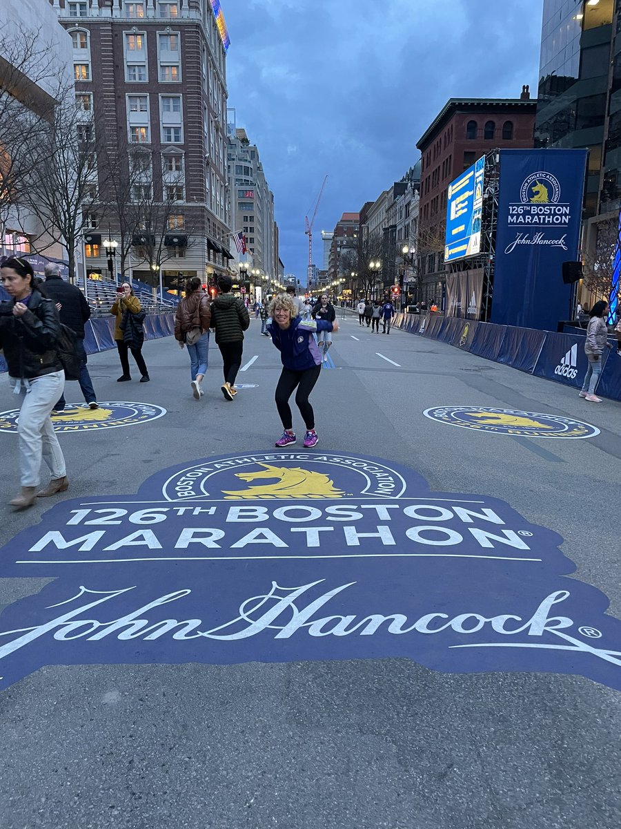 parkhurstheidi's tweet photo. @BAA @bostonmarathon @BankofAmerica Ready for my first Boston! https://t.co/8o1hoO0ha7