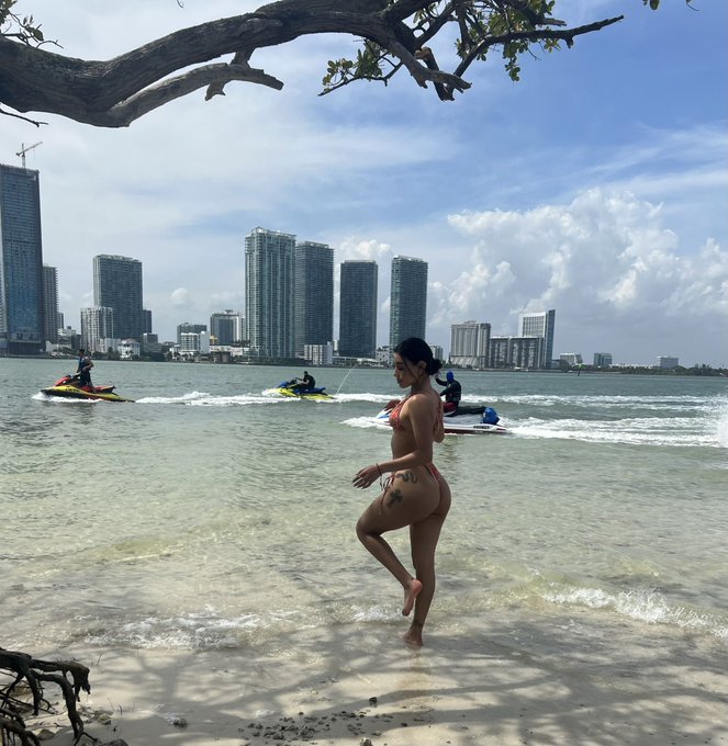 me &amp; cari 🏝 @plaayboicari 💕 https://t.co/gkuuEb6w8X<a class="tags" target="_blank" title="On Twitter" href="/?out=eyJ0eXAiOiJKV1QiLCJhbGciOiJIUzUxMiJ9.eyJpYXQiOjE3MTk2NDEzODgsImlzcyI6InR3cG9ybnN0YXJzLmNvbSIsIm5iZiI6MTcxOTY0MTM4OCwiZXhwIjoxNzUxMTc3Mzg4LCJyZWRpcmVjdF91cmwiOiJodHRwczovL3R3aXR0ZXIuY29tL3BsYWF5Ym9pY2FyaSJ9.Np7YINUAYrtW4PRlEQEQtJrdlU8xLoQUS9SMD33NJMZaWW0MTQsDj8nnS5CNsxeIrB8M18fQifbl8ERZW1h6kQ">@plaayboicari</a>