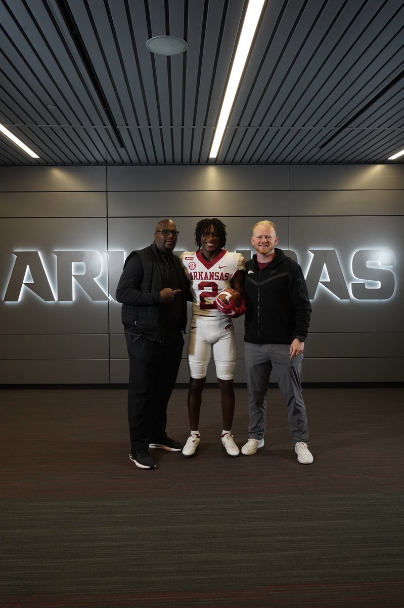 iamdylansmith's tweet photo. Had a great time visiting Arkansas today! Thank you for the hospitality, can't wait to come back out! #WPS @Dbowman85 @masonhutchins_ @Coach_NMathews https://t.co/aqRYBgb3R5