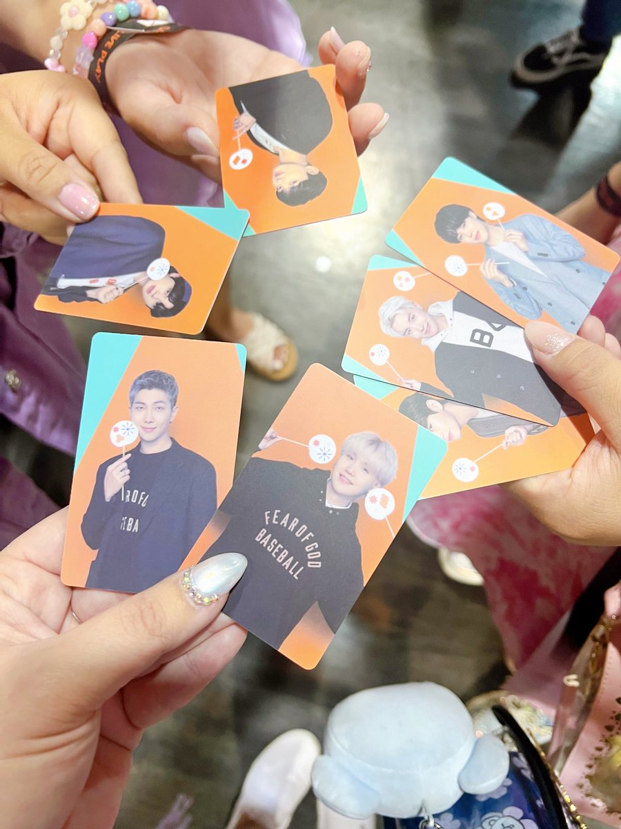 joonskosmos's tweet photo. Secured my namgi babies 🐨🐱 and my girls and I have ot7 between us 3 🥹💜 @eccentaecity @stephwithluv @wanderingeyess #BTSLIVEPLAY #PTD_ON_STAGE_LV #PTD_ON_STAGE_LV_DAY4 https://t.co/6V516IfJNb