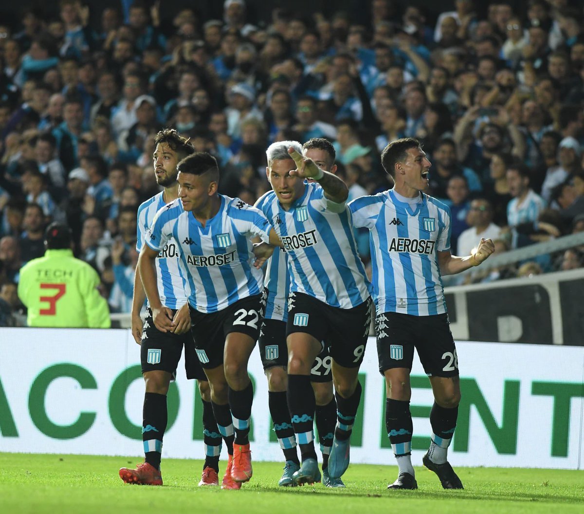 BUENAS NOCHES #RACING 

#ElPrimerGrande