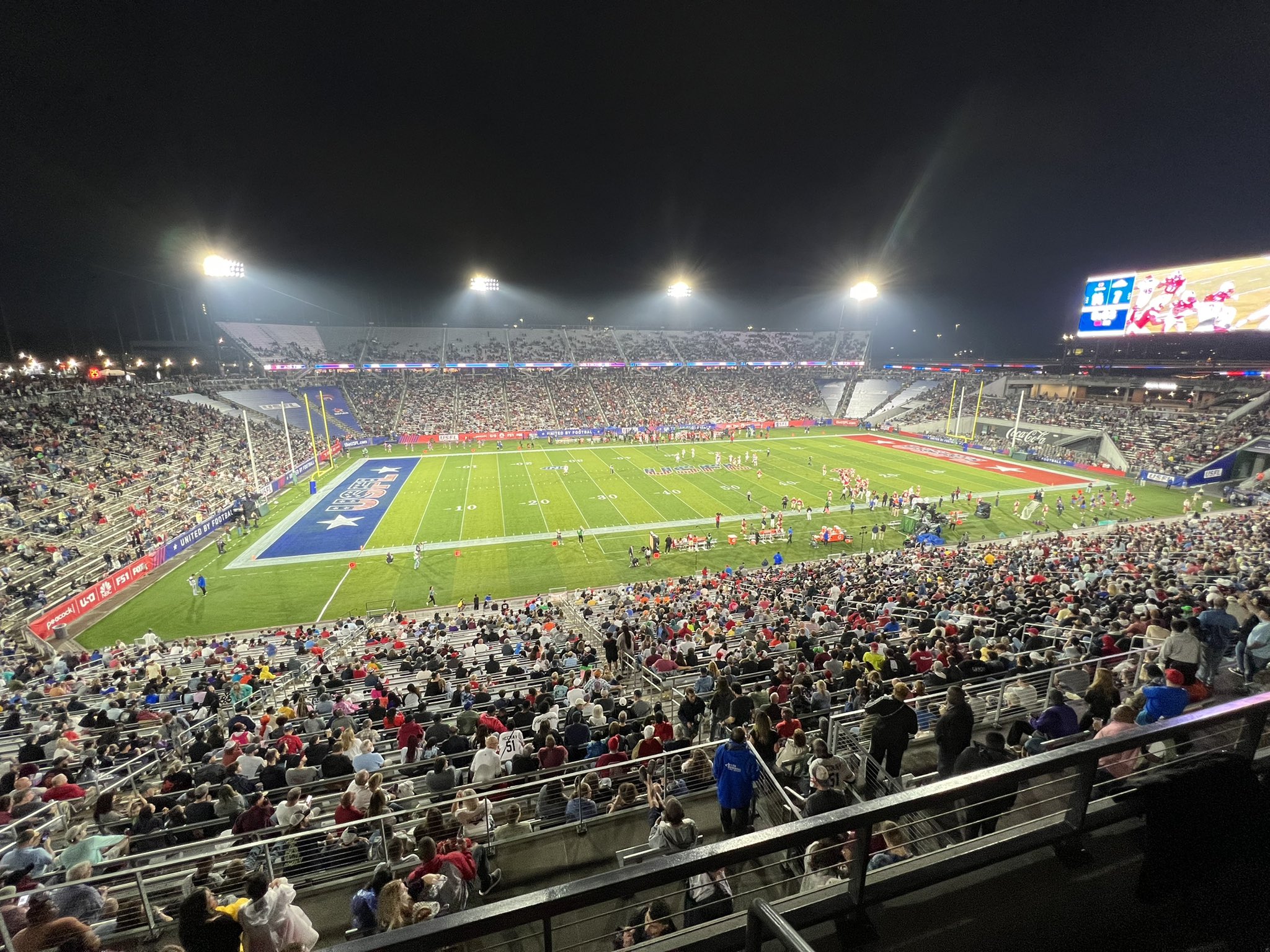 The Markcast® on Twitter "Rate the crowd attendance. USFL USFL https