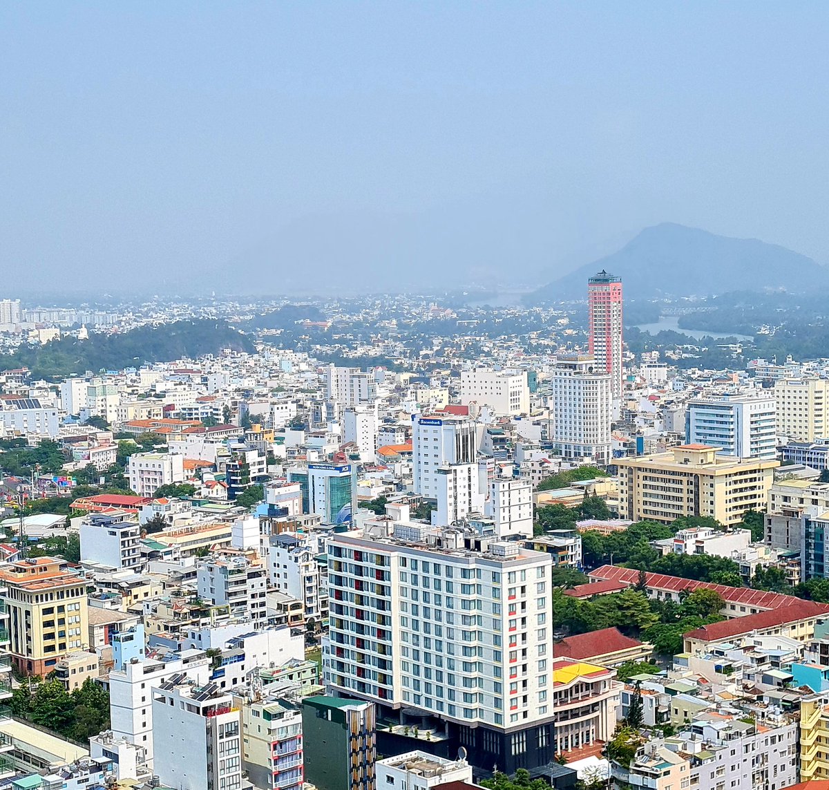 cambs76's tweet photo. Vietnam❤️. Saigon &amp; Nha Trang. https://t.co/yjlbPBVOfW