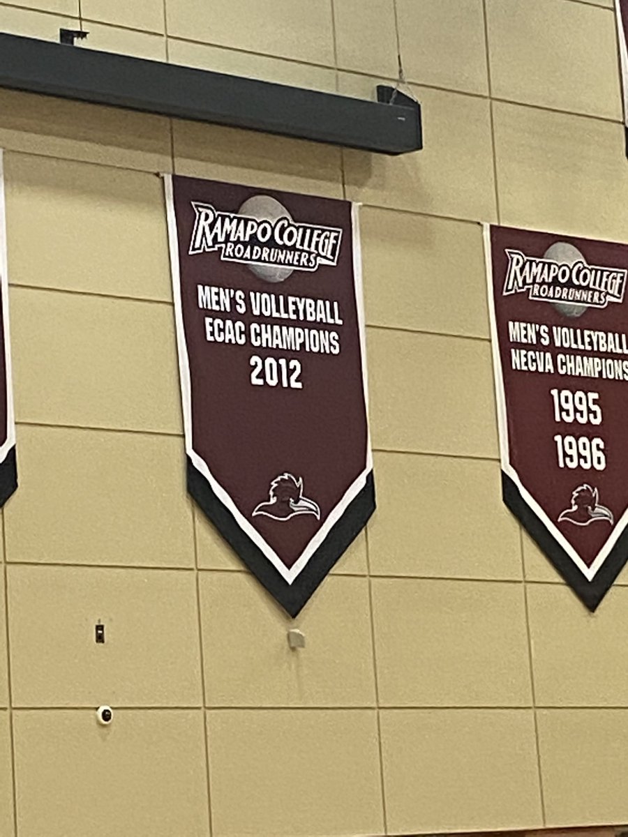 Always great when you seasons ends with a W! That means you are the Champs!  Congratulations to Ramapo Mens Volleyball and my man @reeciekirchofer for a great wrap to the season! #ECACchamps #BannerUpdate