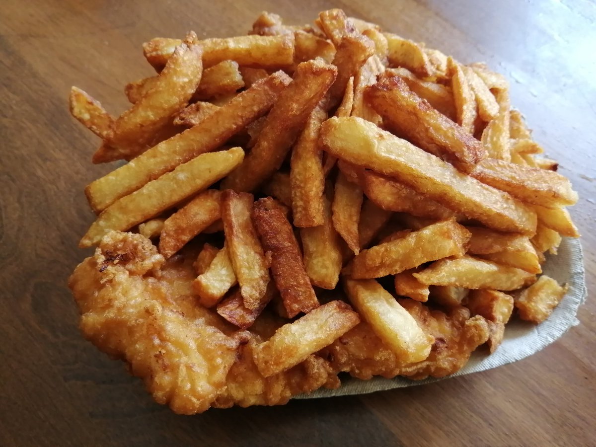 amemadden's tweet photo. @IslandRooms My husband pre-ordered Fish &amp; Chips from Leo"s on Freshwater Road. Some good. https://t.co/eJ4JSuSNxy