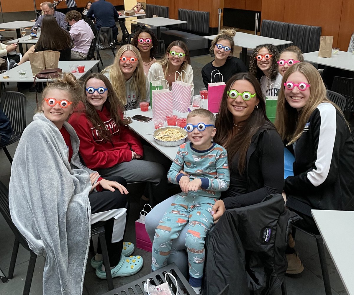 Circle City 17-1 enjoying their Easter bags before heading into gold on Championship Sunday!! 6-0 and looking to triple qualify! <a href="/circlecityvbc/">Circle City VBC</a> <a href="/CCVBCrecruit/">Circle City Volleyball Recruiting</a>