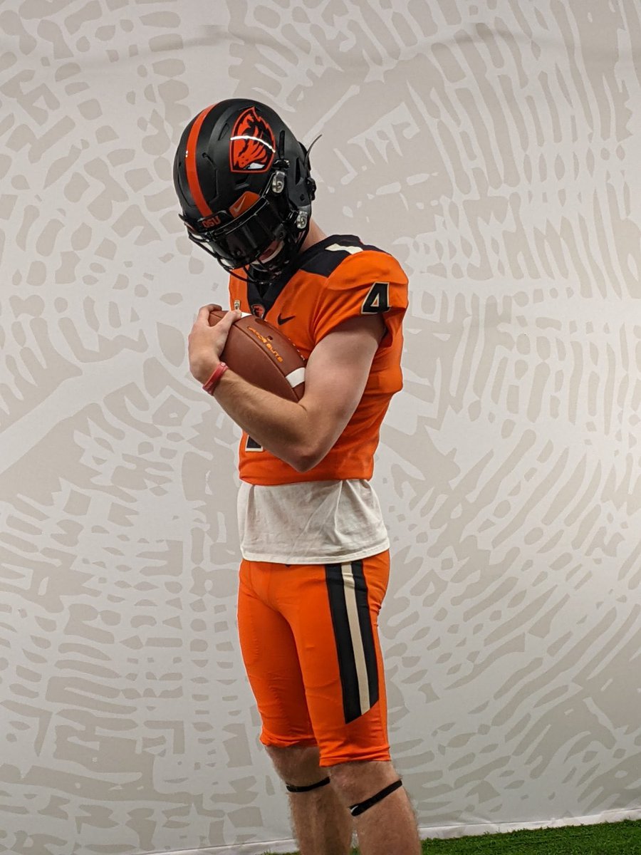 Oregon State today was amazing! Thank you <a href="/CoachSaparto/">Ryan Saparto</a> <a href="/JakeCookus/">Coach Jake Cookus</a> ! <a href="/ThePuntFactory/">Aaron Perez</a> <a href="/Chris_Sailer/">Chris Sailer Kicking</a> <a href="/RylandSpencer/">Ryland Spencer™</a> <a href="/bprepfootball/">Lion Pride Football</a>