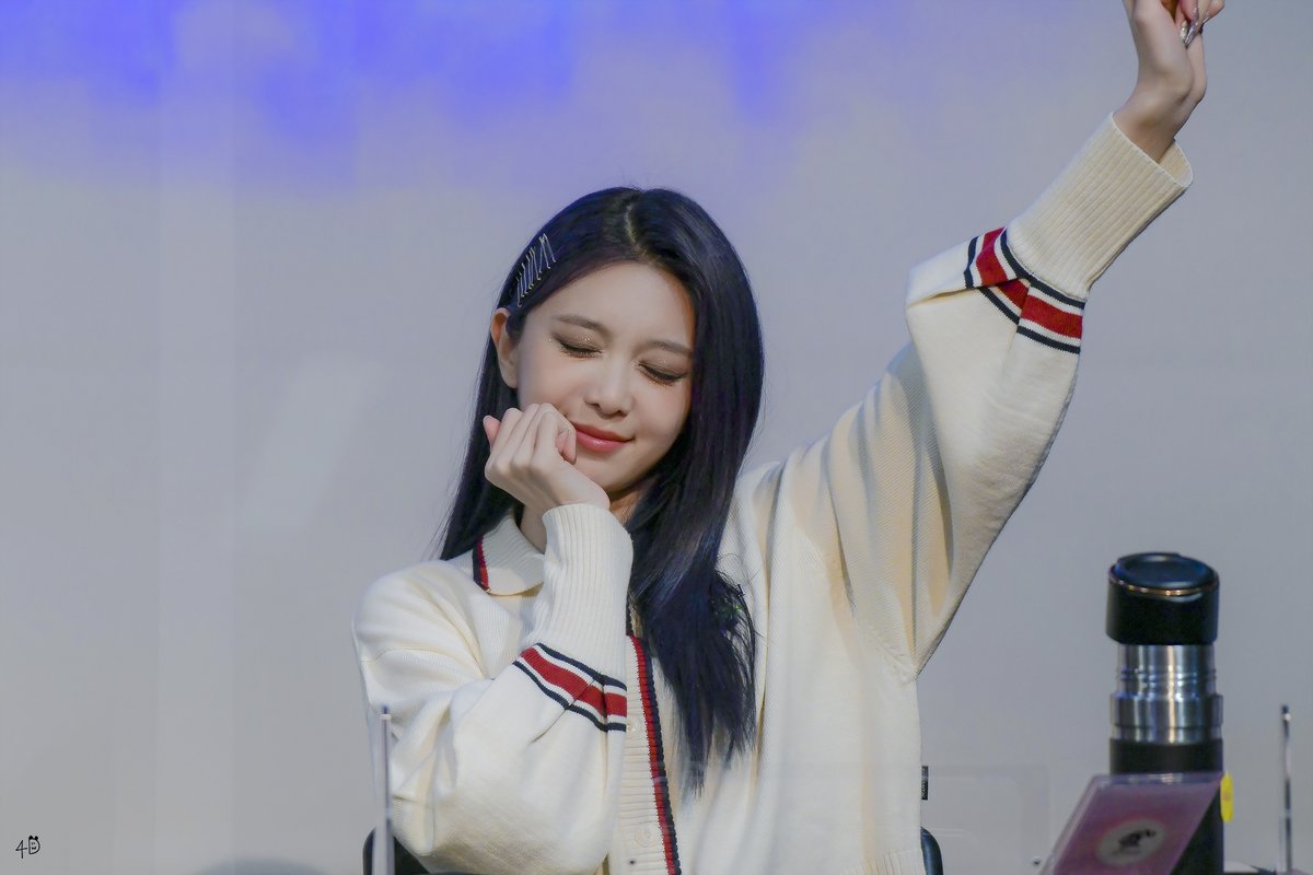 220416 
아기 잘게요                      아기 일어났어요
#다미 #DAMI #드림캐쳐 #Dreamcatcher