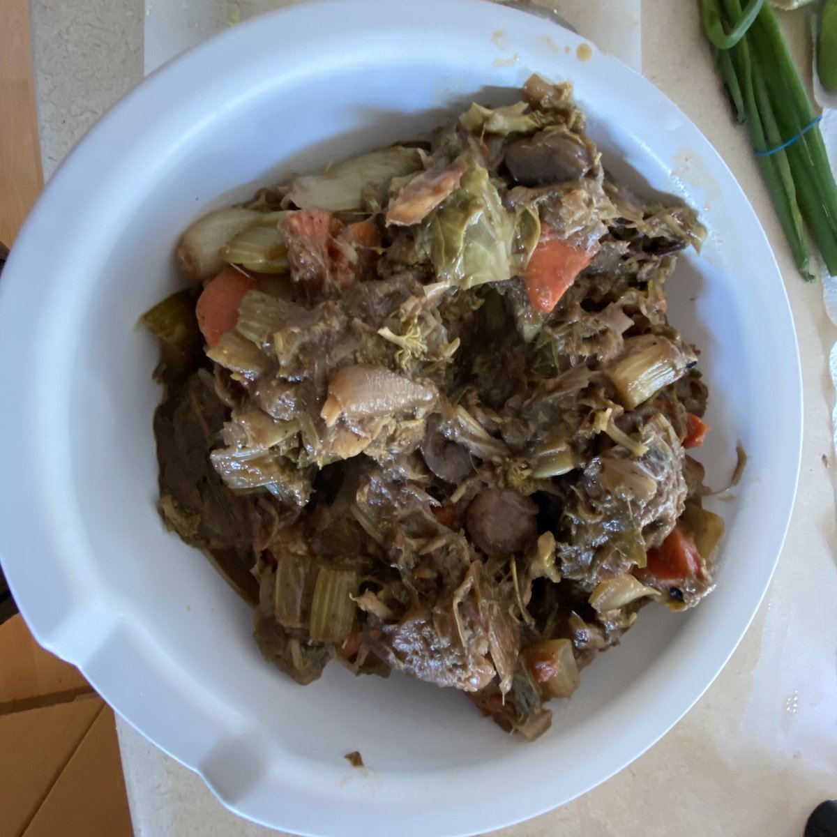 reyesbrews's tweet photo. Making veggie gravy for vegetarian poutine https://t.co/iuJMaMT0Wx