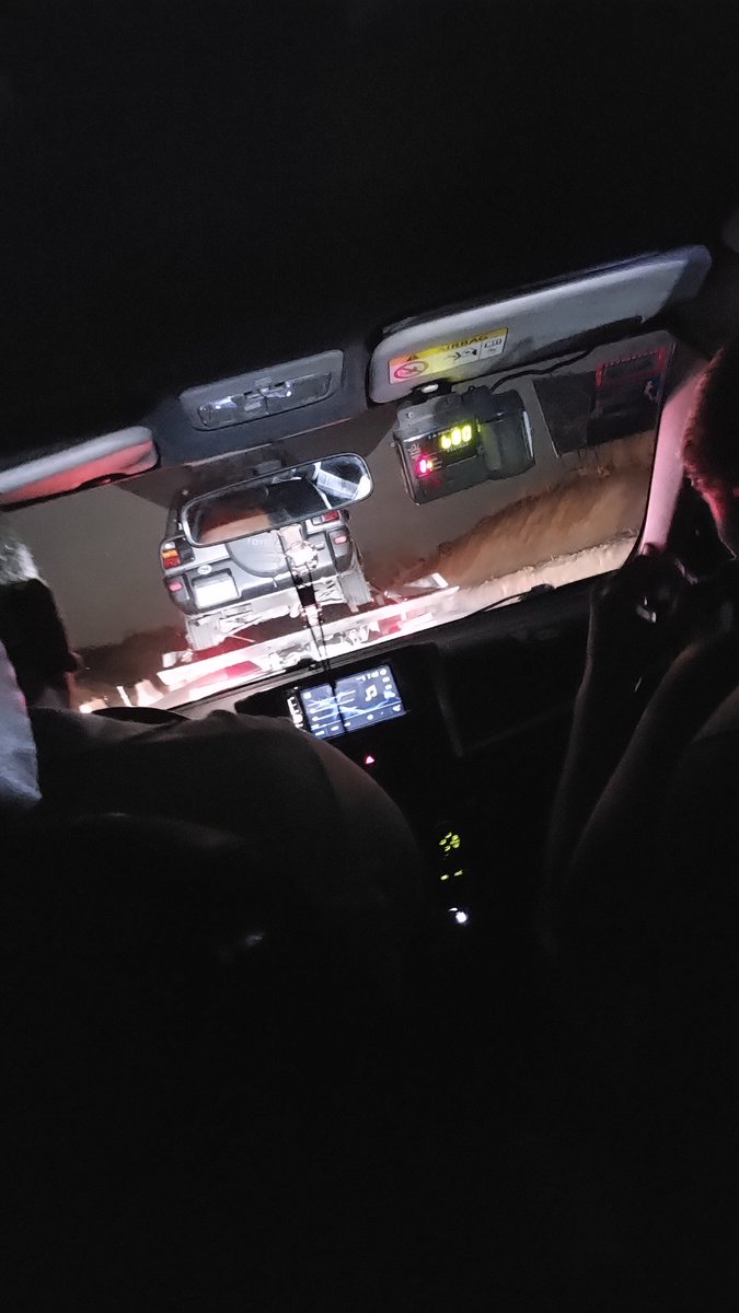 Semana santa be like:
Apartamos un hotel un mes antes, llegamos, es un balneario público
Duramos un día buscando hotel
Nos venimos de vuelta un día antes de lo esperado
Se jode el carro, 2 horas esperando grúas
Vamos en taxi para San José