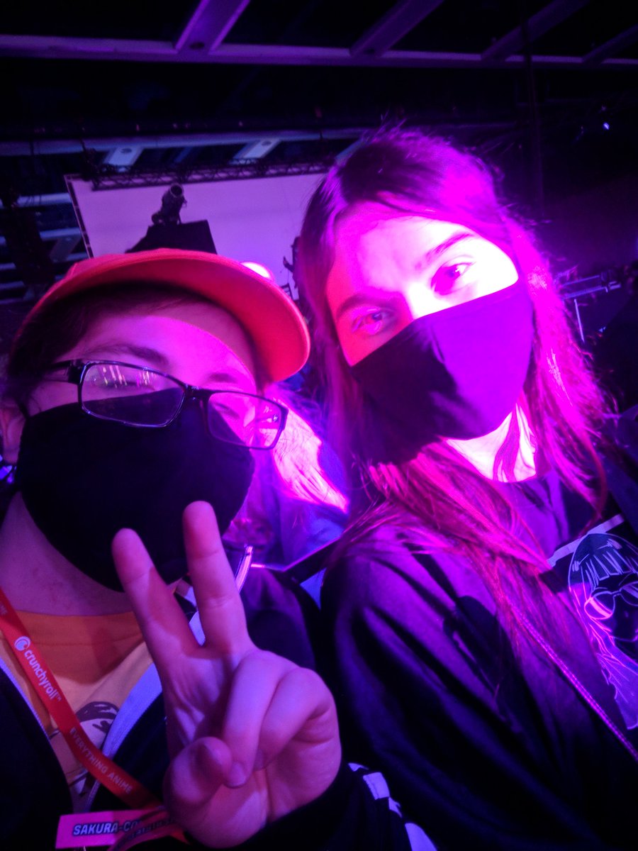 MiseliaDev's tweet photo. Concert time let's GOOOOOOOOO #MisCon https://t.co/G0k93YBerv