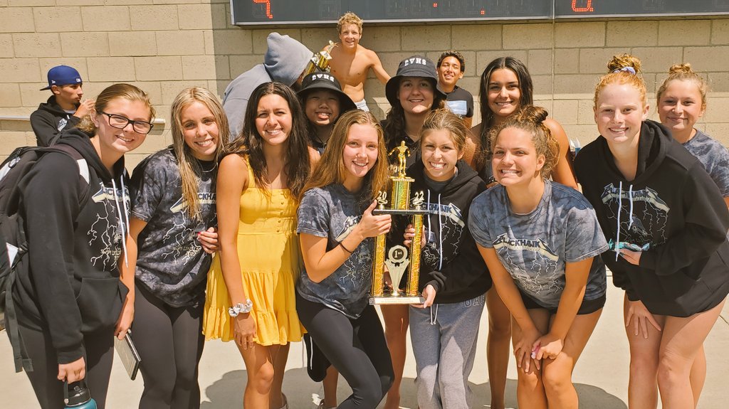 CvhsSwimming's tweet photo. All star efforts across the board with an exceptional performance from Hayley Smith.
Lowering her records in the 500 Free and 100 Breast as well as taking the high point award for the girls!! #swamfast #defeatemall https://t.co/V6QBBfohXZ