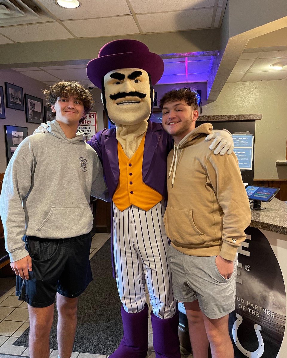 Grant_Gilles9's tweet photo. Bucket list being ace purple today! Let’s go aces! https://t.co/YFQ7ZvHQIw