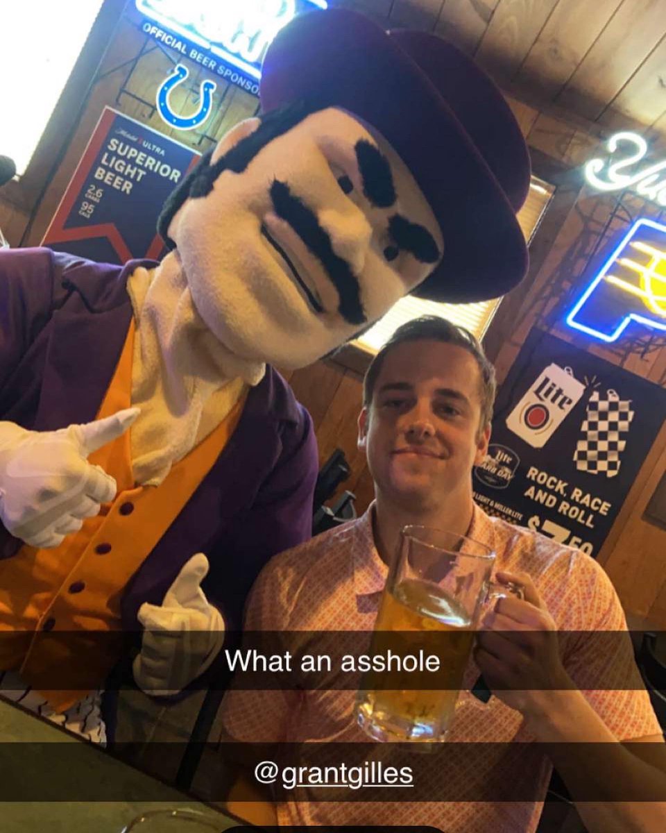 Grant_Gilles9's tweet photo. Bucket list being ace purple today! Let’s go aces! https://t.co/YFQ7ZvHQIw
