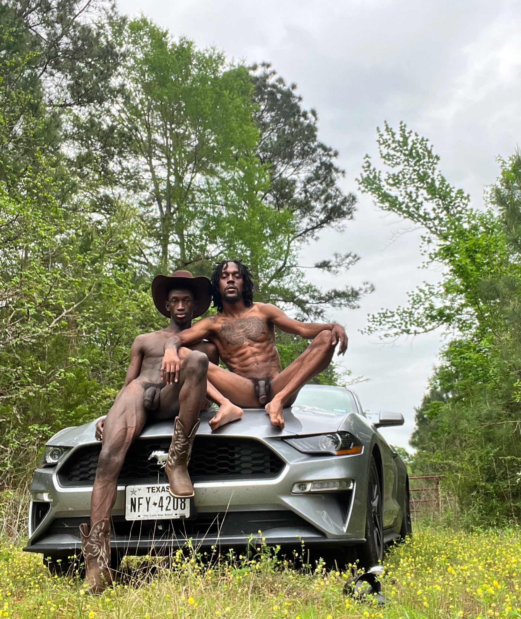 Broke Back Mustang 🐴 ft @GioVxanee https://t.co/hIz00M8p5G