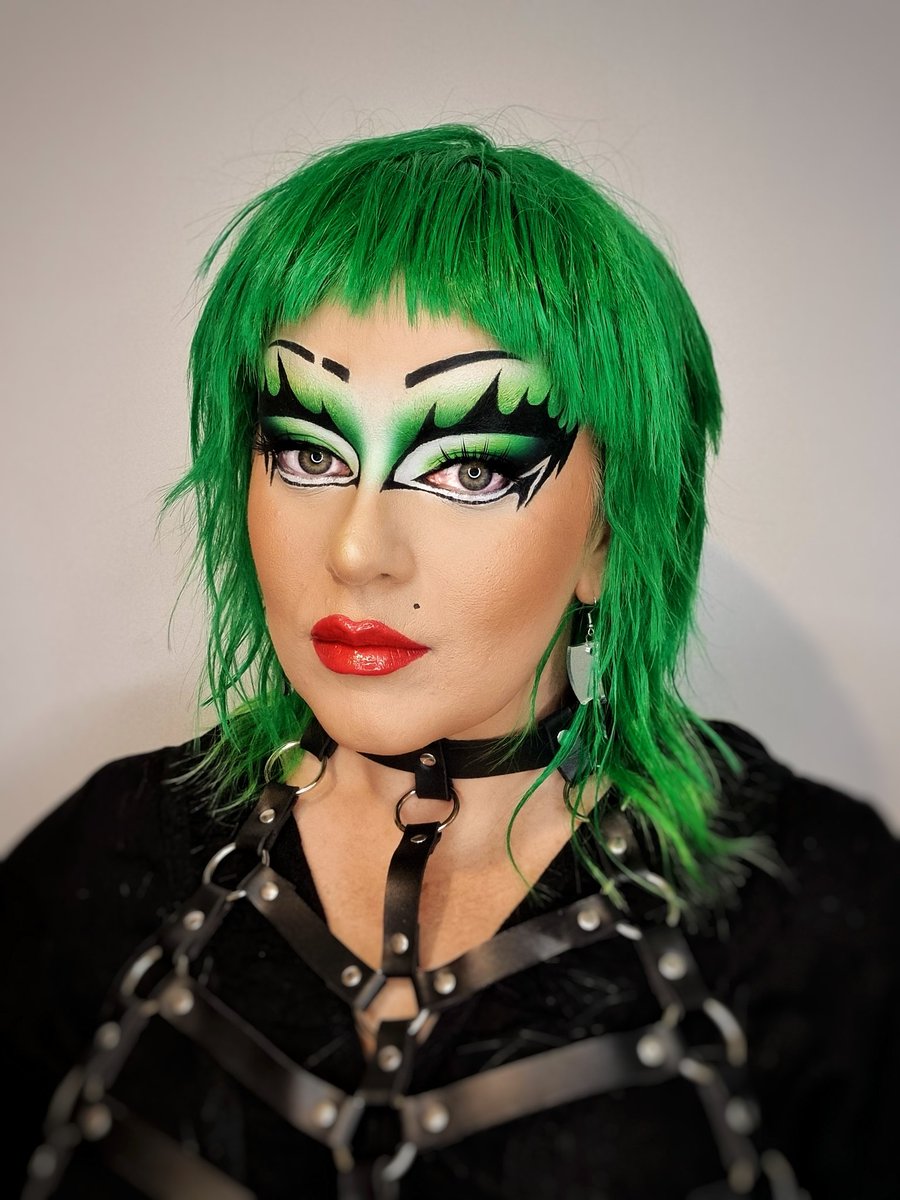 Nothing like a bit of quarantine drag fun! Look inspired by <a href="/Ellis_Atlantis/">EllisAtlantis</a>  using <a href="/bperfectcosm/">BPerfect Cosmetics</a> Carnival XL  palette &amp; <a href="/hauslabs/">Haus Labs</a> liner #dragmakeup #Quarantine #greenwig