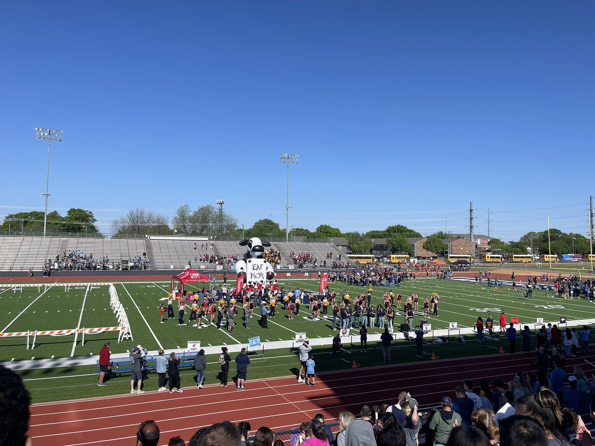 Mjbslp's tweet photo. Great day for our first appearance at Special Olympics!!! Go Richardson Rockets!  Shout out to the amazing Christy Choat for helping this come to fruition!  I can't wait to help expand this for all students in RISD!  @risdgreatness @bhsstem @Apollo_JH #allmeansall #specialolympic https://t.co/BAJZ46ElGc