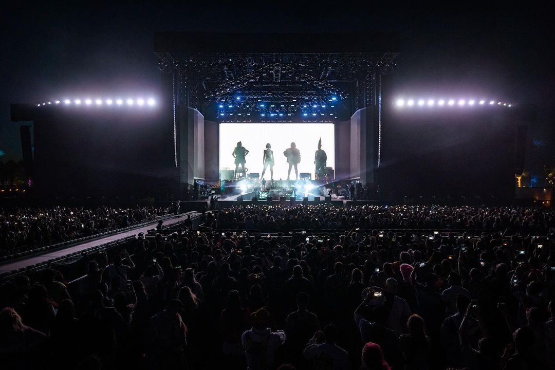 chaeIincI_'s tweet photo. 2NE1 https://t.co/CtEITUu1C9