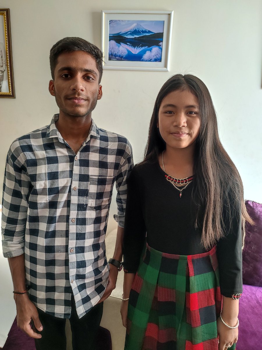 LicypriyaK's tweet photo. He travels all the way from Varanasi to meet me. He is also an entrepreneur who made biodegradable sanitary pads. Thank you bro Arpit Pandey for visiting me. ❤ https://t.co/c4wti6z1Fb