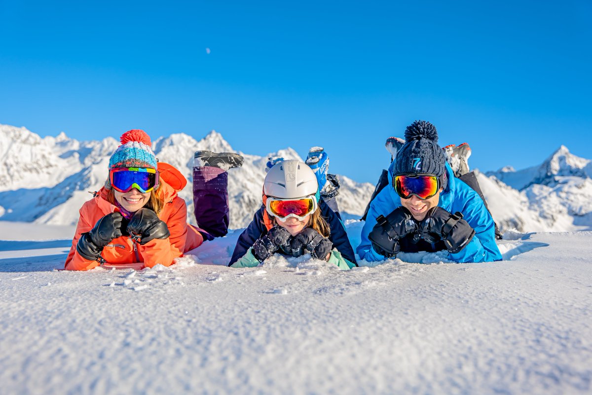 [🐇 JOYEUSES PÂQUES  🍫]

Les yeux rivés sur les chocolats et vous ? 

On vous retrouve en forme pour la suite des festivités cet été ! 🌞