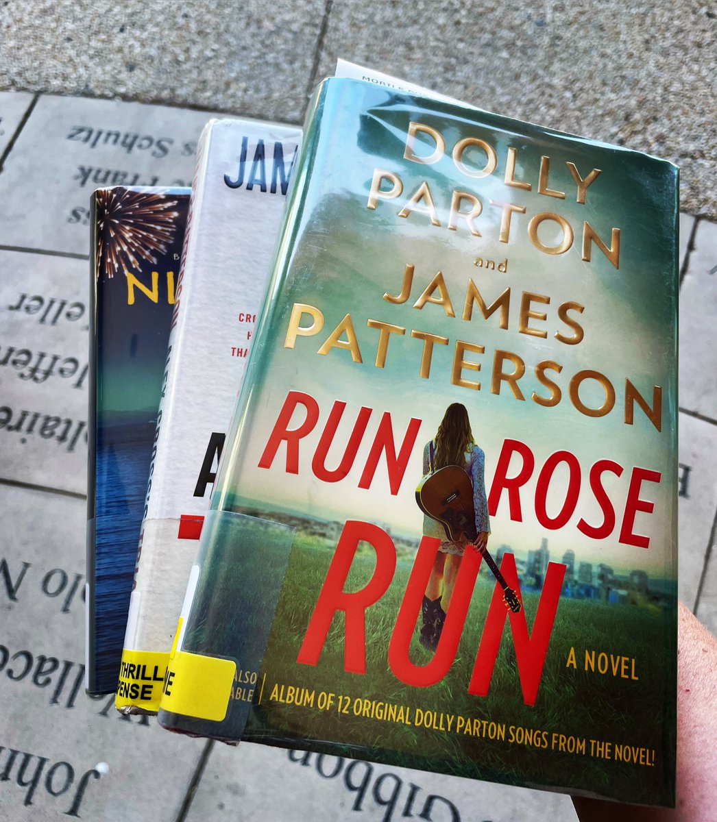 msfoster4's tweet photo. On my way home from school yesterday I picked up a few items I need for Spring Break. #mathteachersreadtoo #goalsetting #ilovethelibrary https://t.co/HarWjF53ag